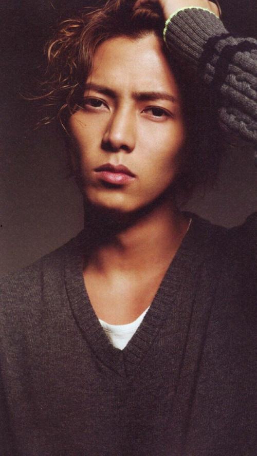 山下智久吃瓜,揭秘明星背后的真实生活